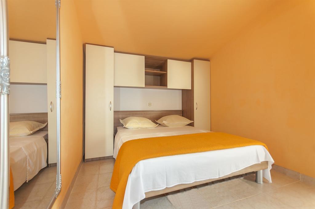 Apartments Luca Rogoznica  Εξωτερικό φωτογραφία
